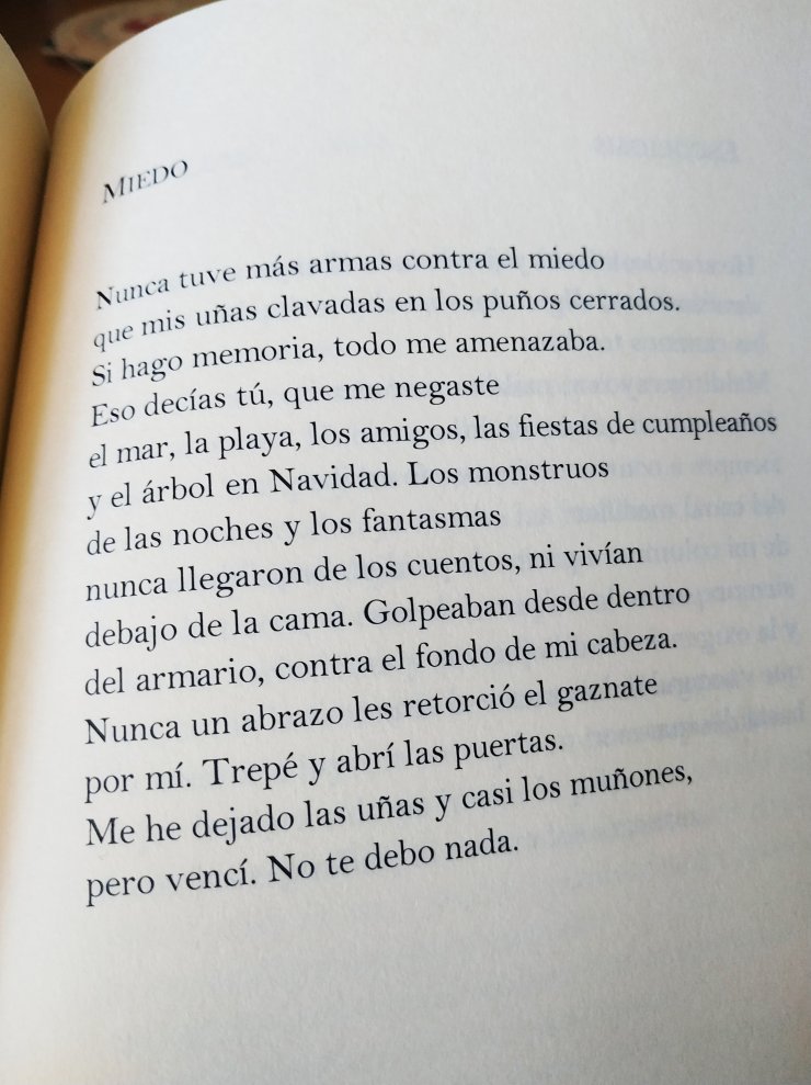 Poema "Miedo", del libro Este es mi cuerpo, de Luisa Miñana, editorial Lastura